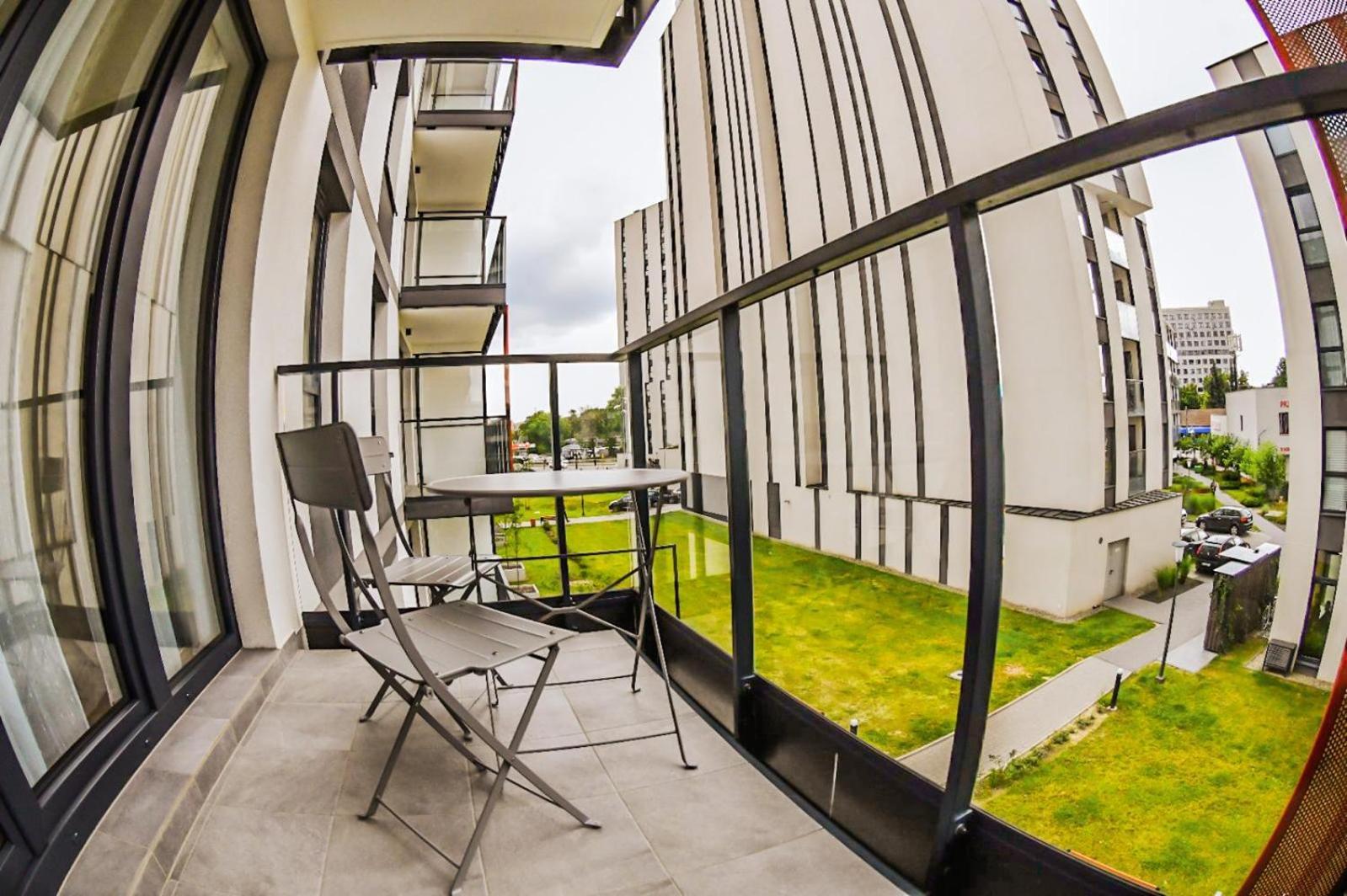 Elegant Two-Room Apartment, Sleeps 4, Near Turon Arena, With Balcony Cracóvia Exterior foto